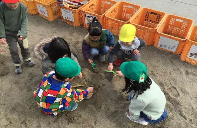 園庭遊び（砂場）